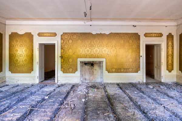 Fireplace Demolition in Hamilton